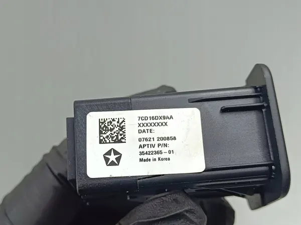 Prise USB Jeep Wrangler OEM 7CD16DX9AA image 4