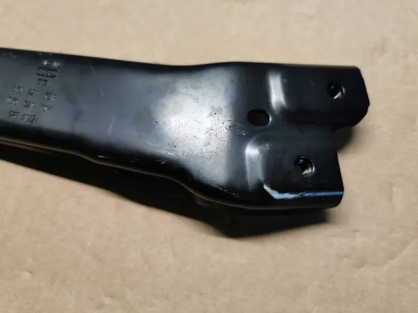 AUDI A3 8Y Suporte de para-choque dianteiro esquerdo Novo 8Y0821131 image 3