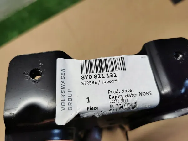 AUDI A3 8Y Suporte de para-choque dianteiro esquerdo Novo 8Y0821131 image 6