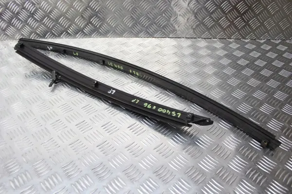 OEM MAH5015 Fronttür Fensterleiste Links Lexus LS 400 image 2