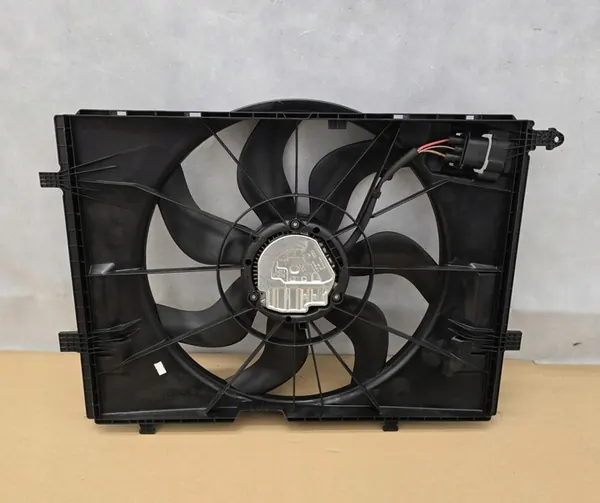 MERCEDES GLC-Klass W205 Fläkt 2014-2021 OEM image 2