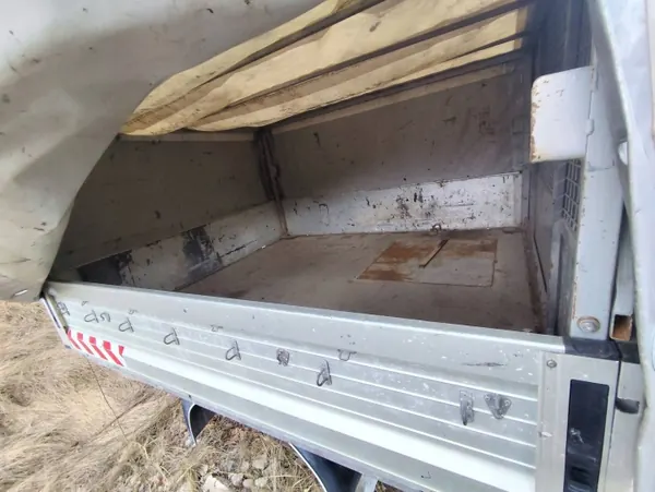 Volkswagen Transporter T5 Paka OEM 7F0829055 image 10