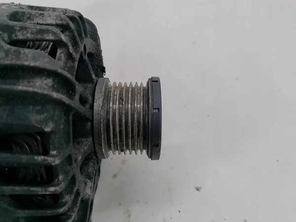 Alternador Renault Grand Scenic 1.6 DCI OEM 231007033R-C image 5