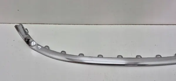 SKODA SUPERB II Etupuskuri Kromilista image 2