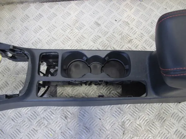 Middenconsole armsteun Ford Puma MK2 OEM PUMAMK2PODLOKIET image 4