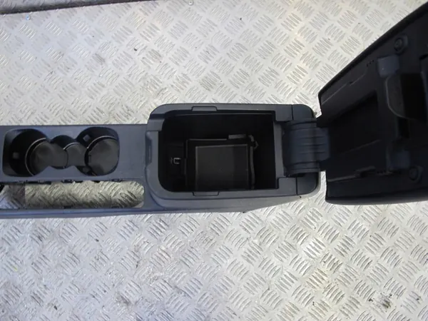 Middenconsole armsteun Ford Puma MK2 OEM PUMAMK2PODLOKIET image 6