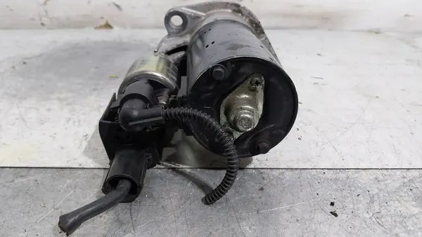 Motor de arranque 02Z911024H VW Caddy III Golf VI Passat B7 2.0 TDI image 3