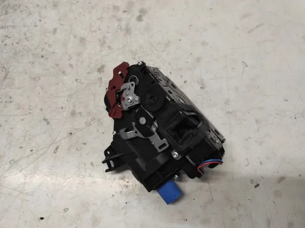 SKODA FABIA 2 II 07- Höger Baklås 6PIN image 3