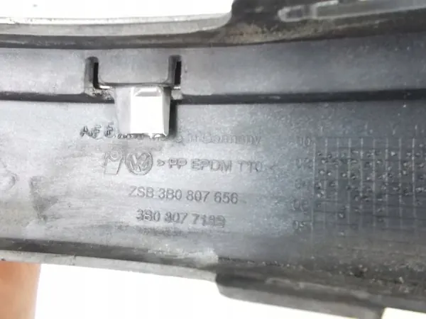 Kromattu Puskuri Trim Set Volkswagen Passat B5 FL image 4