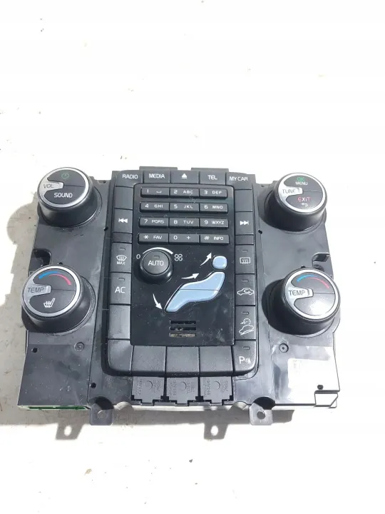 Volvo XC60 2011 ilmastointipaneeli OEM 30795271 image 2