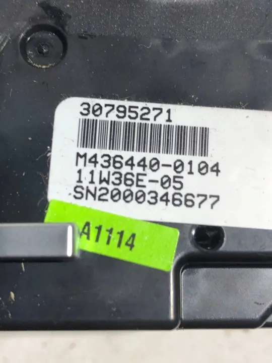 Volvo XC60 2011 ilmastointipaneeli OEM 30795271 image 3