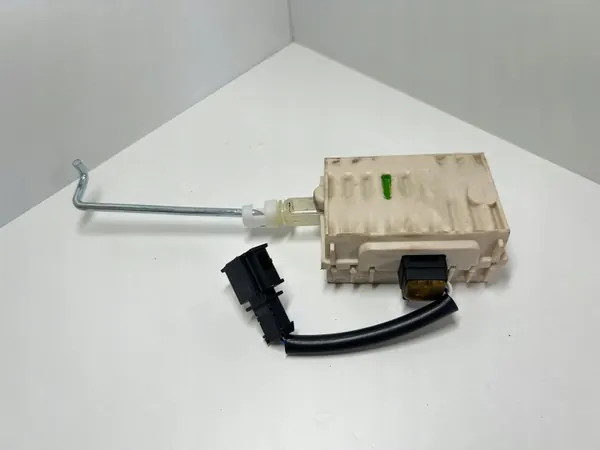 Skoda centrallåsaktuator OEM 3T9861343 image 2