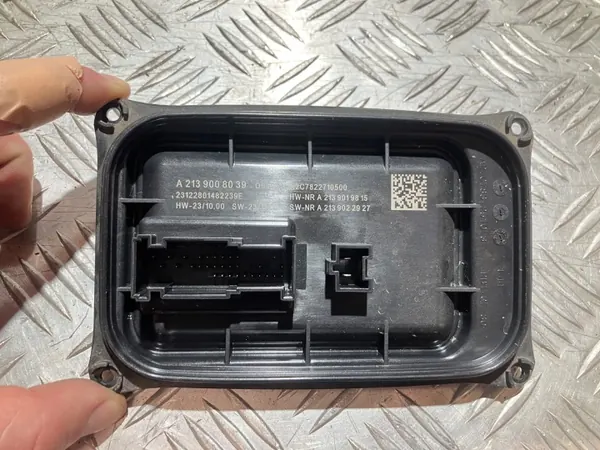 Module convertisseur Mercedes-Benz OE pour CLA W118 1.3 CGI Hybride image 3