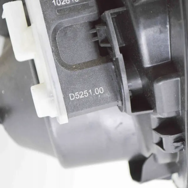 Polttoainesäiliön Kansi OEM D525100 Volvo XC40 2019 image 8