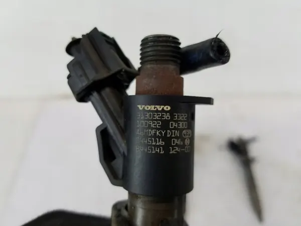 Inyector Volvo V60 S60 II 2.0 D OEM 0445116046 image 3