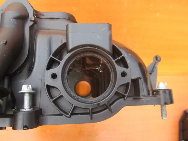 Tampa de válvula BMW F10 F20 F30 X1 X3 X5 X6 OEM 7633630 image 10