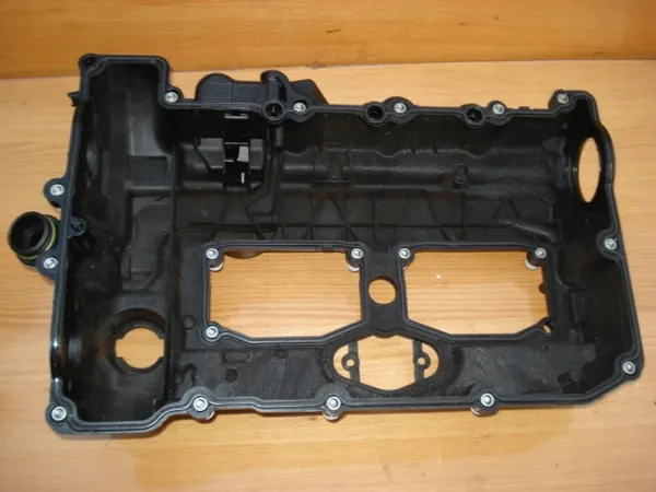 Tampa de válvula BMW F10 F20 F30 X1 X3 X5 X6 OEM 7633630 image 3