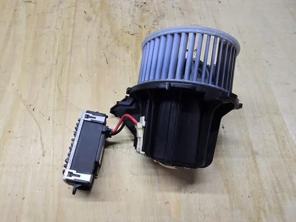 Audi OE Gebläsewiderstand OEM 8K0820521 - Gebraucht image 3