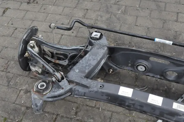 Mercedes achterophanging balk OEM 1723504001 image 4