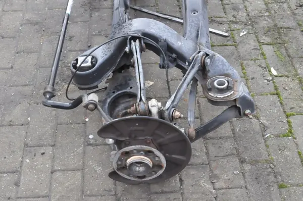 Mercedes achterophanging balk OEM 1723504001 image 6