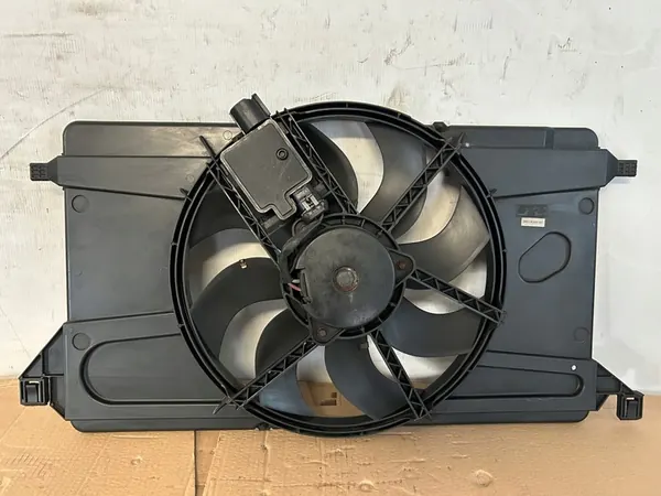 Ventilateur de radiateur Ford Focus MK2 1.6 3M51-8C607-EC image 1