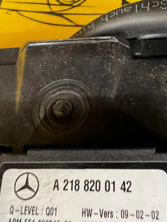 Schiebedachmotor OEM A2188200142 Mercedes CLS W218 image 6