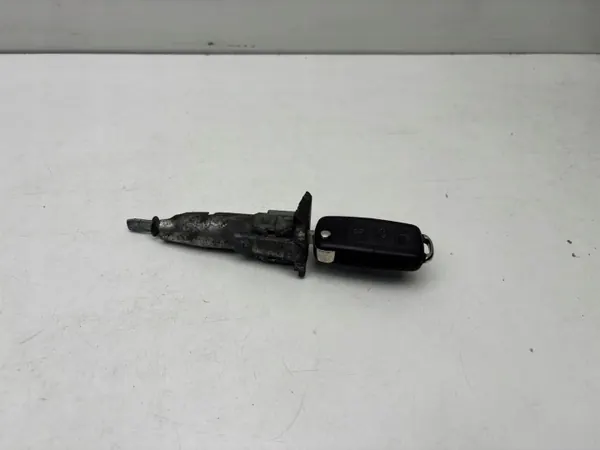 Cilindro de fechadura dianteiro esquerdo OEM 3T0837167B image 6
