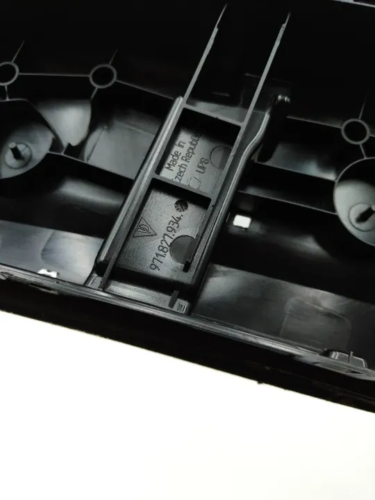 Extensão de spoiler OEM 971827934 para Porsche Panamera image 7