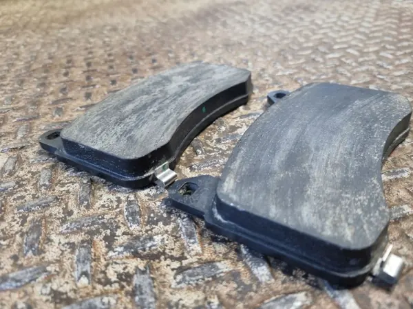 Tesla FER9206FGG Bremsbeläge - Gebrauchte OEM-Teile image 5