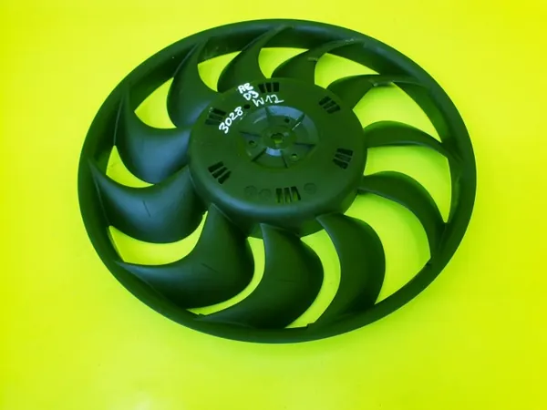 Ventilateur de radiateur OEM 3136613301 pour Audi A8 D3 image 2