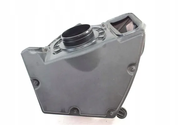 AUDI A4 A5 Alloggiamento Filtro Aria 8W0133837 8W0133835 image 2