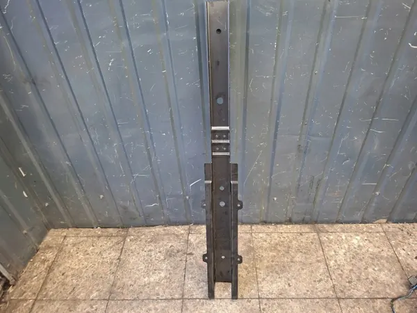 Poteau Mercedes Sprinter W907 W910 OEM A9076101000 image 4