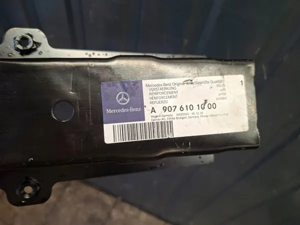 Poteau Mercedes Sprinter W907 W910 OEM A9076101000 image 7