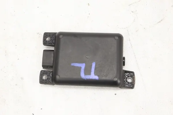 Opel Insignia B vasen takaradar 84129137 image 2