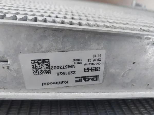 Intercooler DAF OEM 2319325 2291926 - Usado image 3