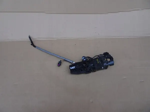 Soporte manija microinterruptor trasero VW Arteon OEM 3G8839885G image 2