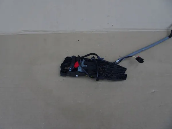 Soporte manija microinterruptor trasero VW Arteon OEM 3G8839885G image 3