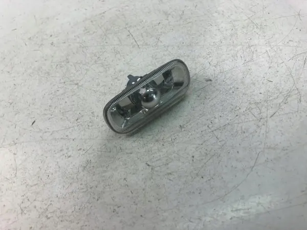 Pisca Dianteiro Esquerdo OEM 123456 Audi A4 image 2