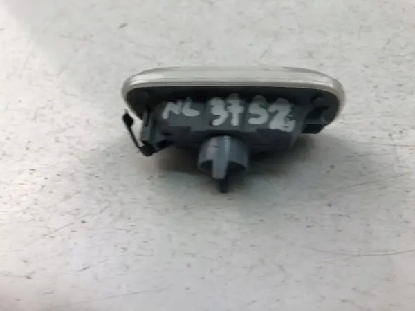 Pisca Dianteiro Esquerdo OEM 123456 Audi A4 image 3