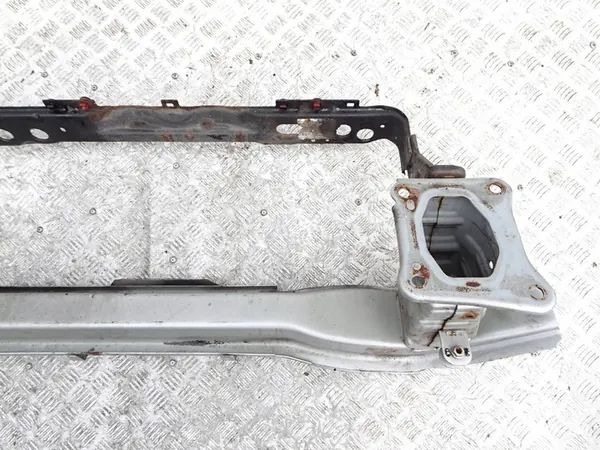 Poutre de pare-chocs avant Ford Focus MK3 OB image 6