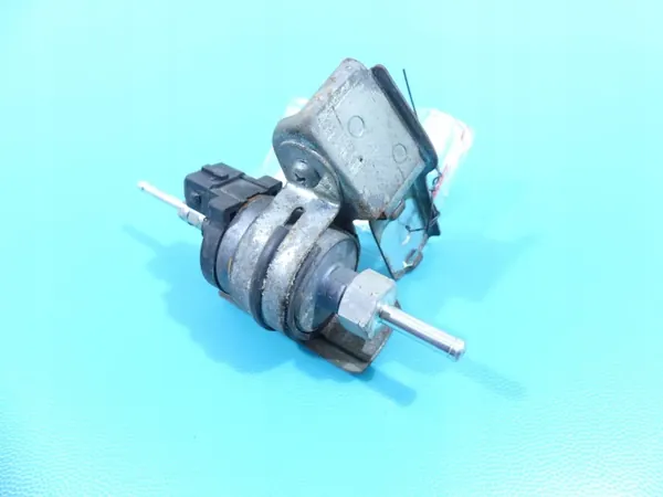 Webasto polttoainepumppu OEM 22454201 Toyota Verso image 2