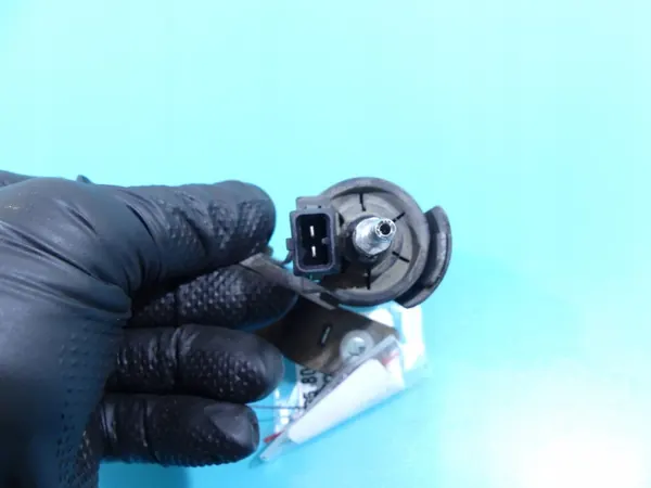 Webasto polttoainepumppu OEM 22454201 Toyota Verso image 4
