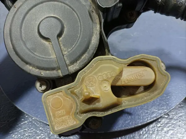 SKODA SUPERB III 2.0 TSI Öljysuodatin Venttiili 06K103495AT image 4