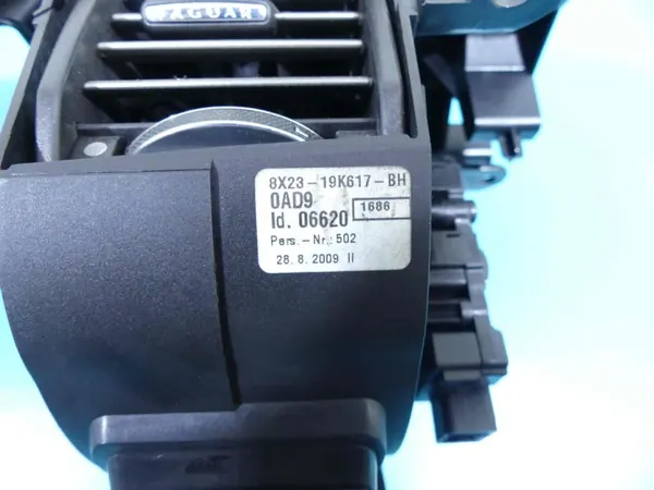 OEM IMPRK1267626 Rejilla de ventilación central Jaguar XF image 8