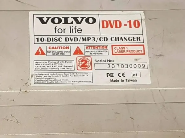 CD-wisselaar Volvo XC60 OEM 307030009 2.4L Diesel image 2