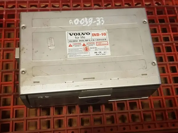 CD-wisselaar Volvo XC60 OEM 307030009 2.4L Diesel image 3