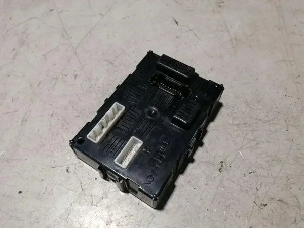 Module Confort OEM 8200528487 pour Renault Modus image 2