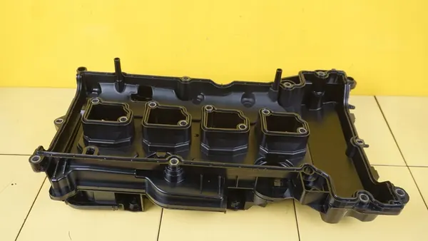 Tampa de válvula MERCEDES W204 1.8 CGI A2710101730 image 2