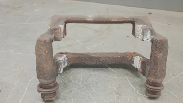 OEM 32329136 Vänster Styrarm - Begagnad image 3