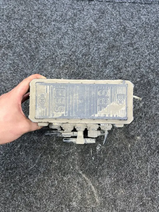 Modulador EBS MAN TGA 18.440 81521066042 - Usado image 4